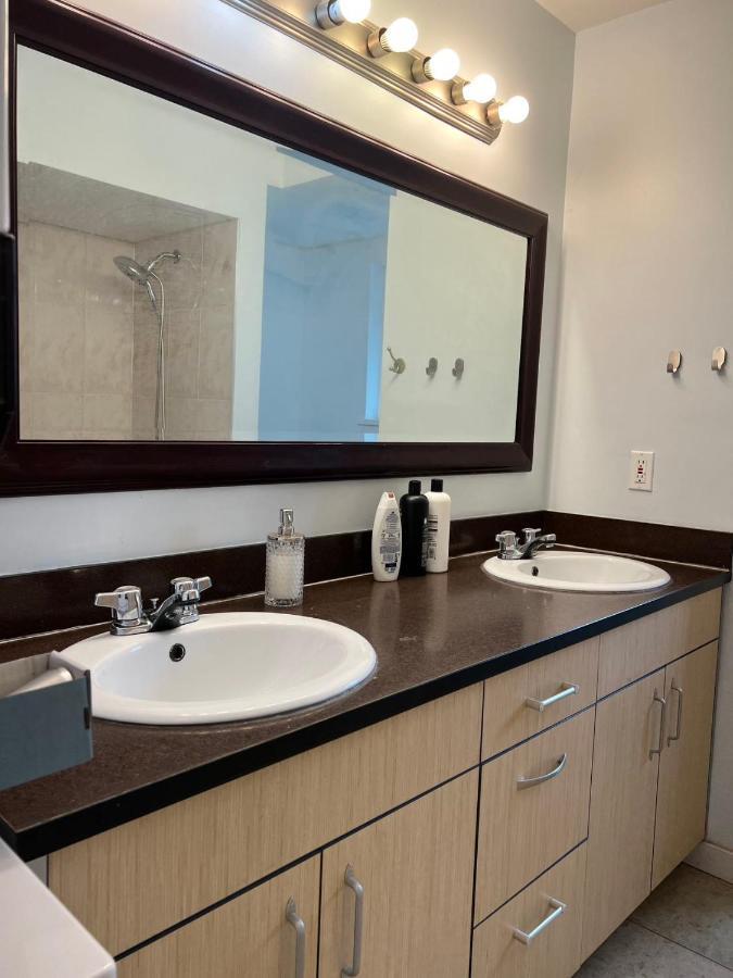 One Bedroom, One Living Room, One Kitchen And One Bathroom With Independent Access Richmond Buitenkant foto
